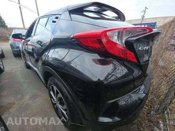 2019 Toyota C-HR LE – miniatura 2