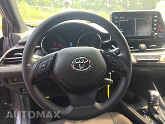 2019 Toyota C-HR LE - miniatura 10