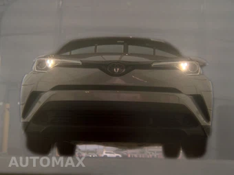 2019 Toyota C-HR LE - miniatura 3