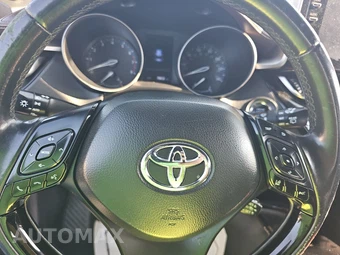 2019 Toyota C-HR Limited - miniatura 10