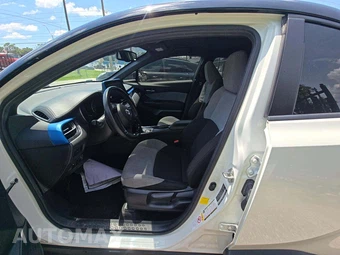 2019 Toyota C-HR XLE - miniatura 6