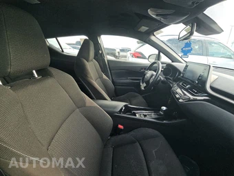 2019 Toyota C-HR XLE – miniatura 8