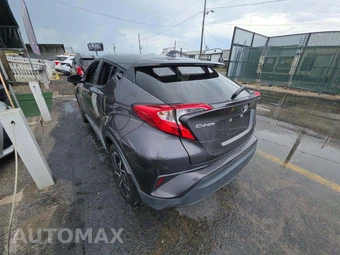 2019 Toyota C-HR XLE - miniatura 2