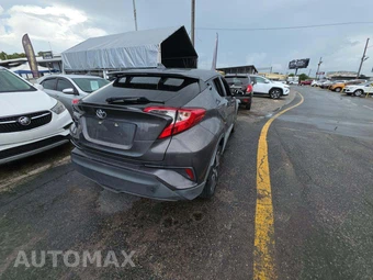 2019 Toyota C-HR XLE - miniatura 3