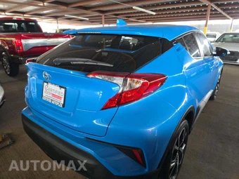 2019 Toyota C-HR XLE - miniatura 3