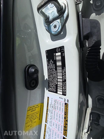 2019 Toyota C-HR XLE – miniatura 14