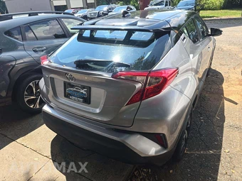 2019 Toyota C-HR XLE - miniatura 3
