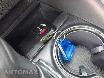 2019 Toyota Camry Hybrid LE - miniatura 5