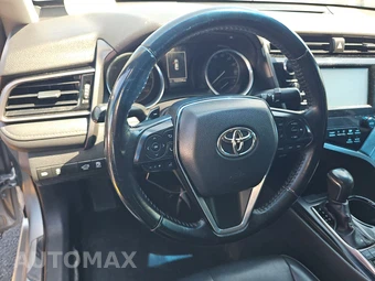 2019 Toyota Camry Hybrid SE - miniatura 10