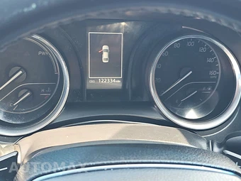 2019 Toyota Camry Hybrid SE - miniatura 12