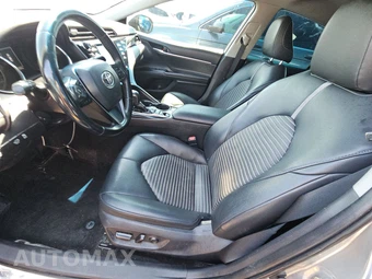 2019 Toyota Camry Hybrid SE - miniatura 7