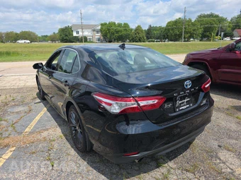 2019 Toyota Camry Hybrid XLE - miniatura 2