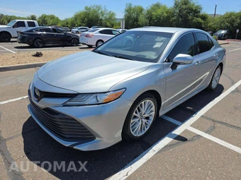 2019 Toyota Camry Hybrid XLE