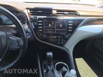 2019 Toyota Camry Hybrid XLE - miniatura 10