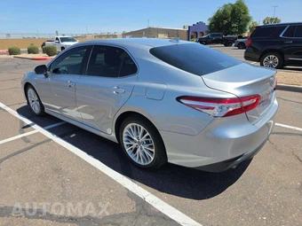 2019 Toyota Camry Hybrid XLE - miniatura 2