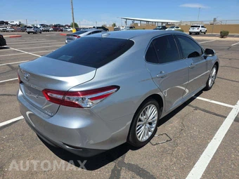 2019 Toyota Camry Hybrid XLE - miniatura 3