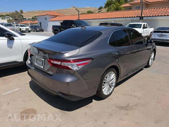 2019 Toyota Camry Hybrid XLE - miniatura 3