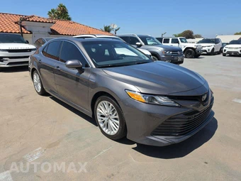 2019 Toyota Camry Hybrid XLE - miniatura 4
