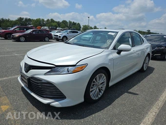 2019 Toyota Camry Hybrid XLE