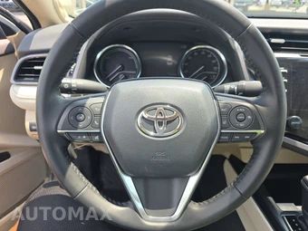 2019 Toyota Camry Hybrid XLE - miniatura 10