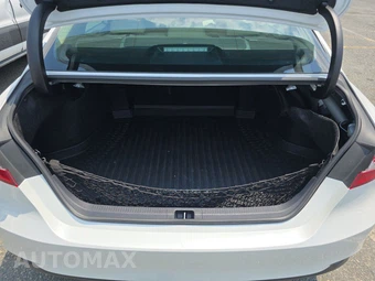2019 Toyota Camry Hybrid XLE - miniatura 16