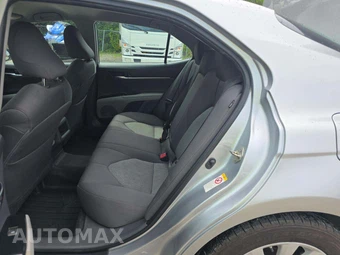 2019 Toyota Camry LE - miniatura 10