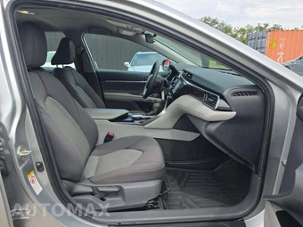 2019 Toyota Camry LE - miniatura 15