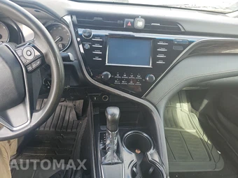 2019 Toyota Camry LE - miniatura 11