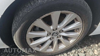 2019 Toyota Camry LE - miniatura 28