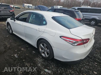 2019 Toyota Camry LE - miniatura 6