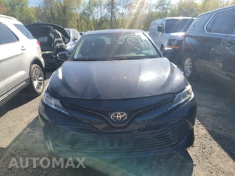 2019 Toyota Camry LE - miniatura 2