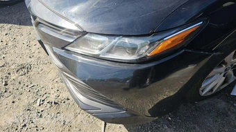 2019 Toyota Camry LE - miniatura 21