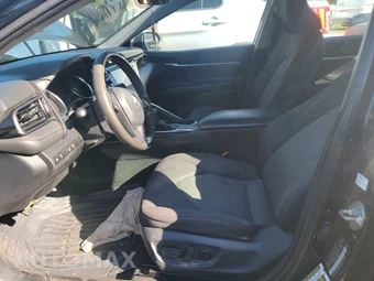 2019 Toyota Camry LE - miniatura 7