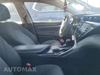 2019 Toyota Camry LE - miniatura 8