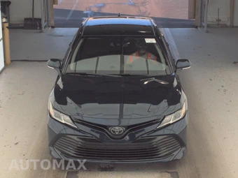 2019 Toyota Camry LE - miniatura 2