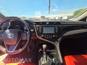 2019 Toyota Camry LE - miniatura 11