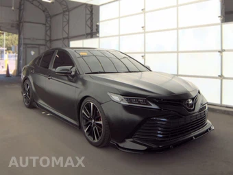 2019 Toyota Camry LE - miniatura 3