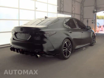 2019 Toyota Camry LE - miniatura 4