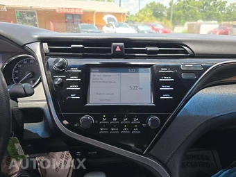 2019 Toyota Camry LE - miniatura 10