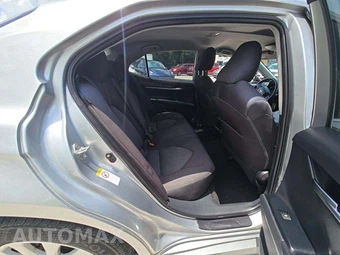 2019 Toyota Camry LE - miniatura 16