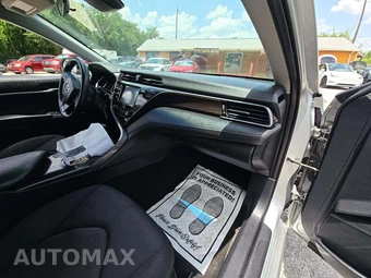 2019 Toyota Camry LE - miniatura 19