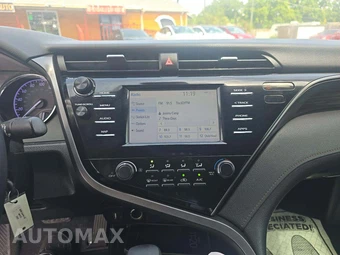 2019 Toyota Camry LE - miniatura 10