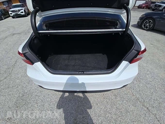 2019 Toyota Camry LE - miniatura 14