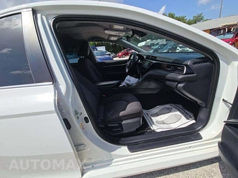 2019 Toyota Camry LE - miniatura 18