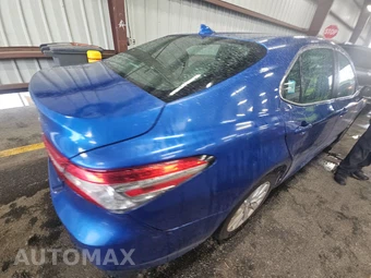 2019 Toyota Camry LE - miniatura 4