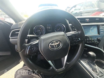 2019 Toyota Camry LE - miniatura 10