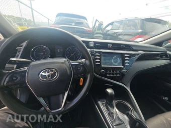 2019 Toyota Camry LE - miniatura 11