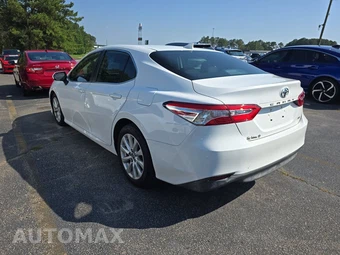2019 Toyota Camry LE - miniatura 6
