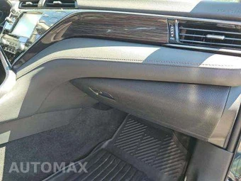 2019 Toyota Camry LE - miniatura 19