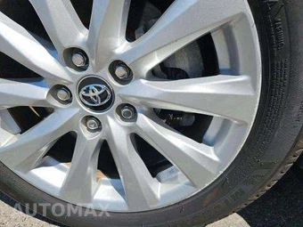 2019 Toyota Camry LE - miniatura 30